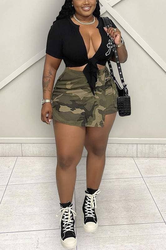 Tie Knot Crop Tee